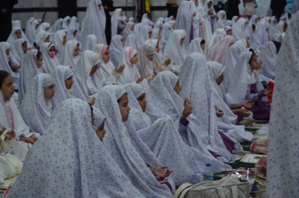 جشن تکلیف دانش‌آموزن دختر در گچساران