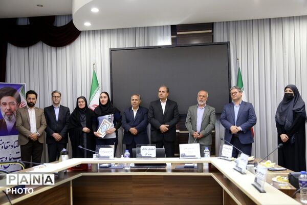 تجلیل از دانش‌آموزان ورزشکار و قهرمان آذربایجان شرقی