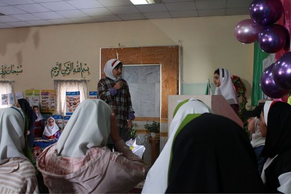 برگزاری مراسم هفته سلامت در مدرسه شهید کلانتری بهارستان‌دو