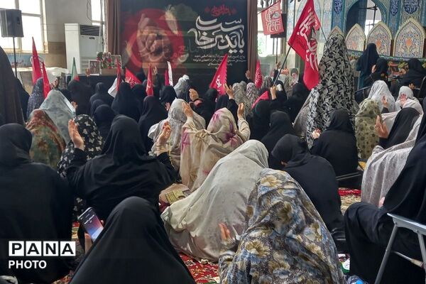 هم‌نوایی دانش‌آموزان شهرقدس در مصلی