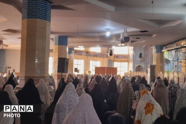 تاکید خطیب جمعه بر ضرورت همدلی قوا برای گره‌گشایی از مشکلات کشور