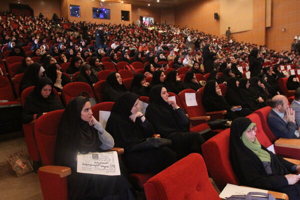 نخستین اجلاسیه شهدای دانشجو معلم در زنجان 
