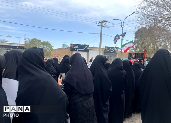 حضور گسترده فرهنگیان شهرستان خاتم در راهپیمایی روز قدس
