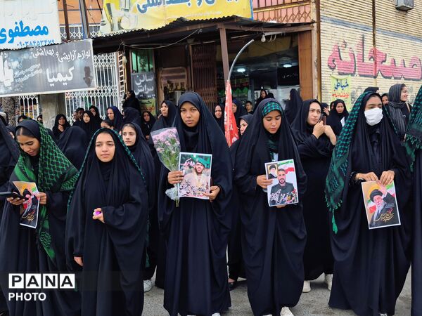 مراسم تشییع پیکر مطهر شهید اسماعیل آزادگرمی در کرمان