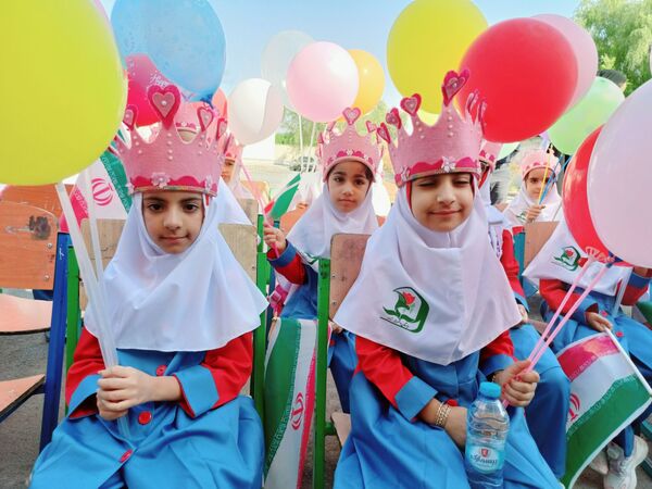 جشن شکوفه‌ها در شهرستان قلعه‌گنج 