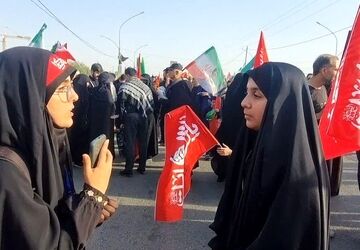 حرف دل زائران نوجوان درمراسم تشییع رهبر شهید