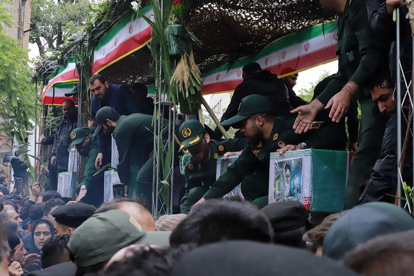 تشییع پیکر شهدای خدمت در تبریز