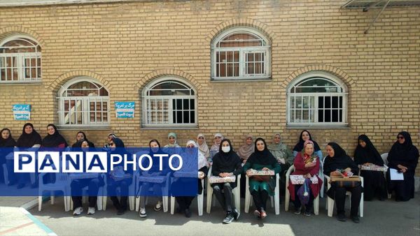 جشن روز معلم دبیرستان شهیده محبوبه دانش 