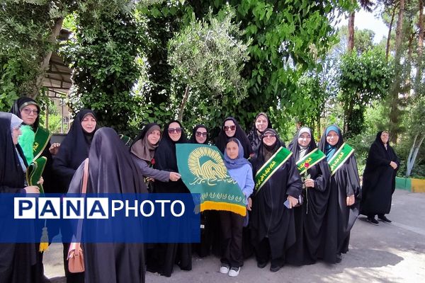 عطر رضوی در رباط کریم؛ نماز جمعه میزبان جشن میلاد امام رضا (ع)