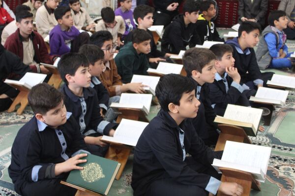 محفل قرآنی دانش آموزان در گلوگاه