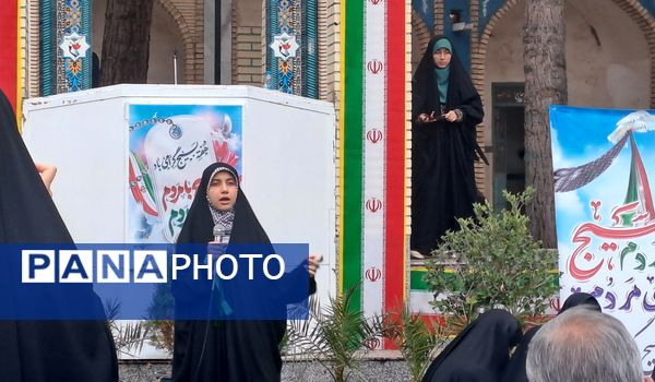  غبارروبی مزار شهدا در نیشابور 