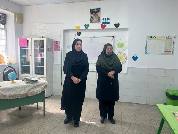 بازدید سرگروه‌های آموزشی از مدارس خاتم 