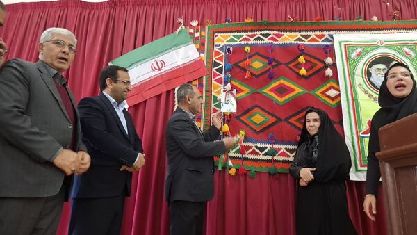 نواخته شدن زنگ انقلاب در مدرسه استثنایی لاله یاسوج