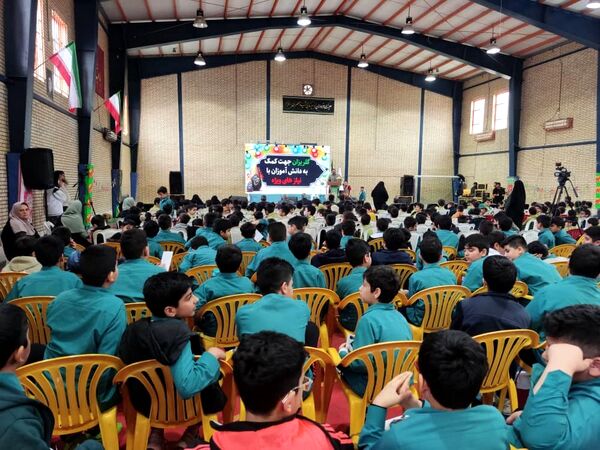 جشن گلریزان در دبستان شهدای بسیج بوشهر