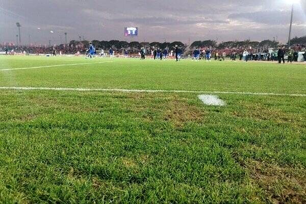 واگذاری زمین تنیس استقلال تهران به تعویق افتاد