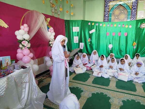 جشن تکلیف دختران دبستان حضرت مریم یک سملقان