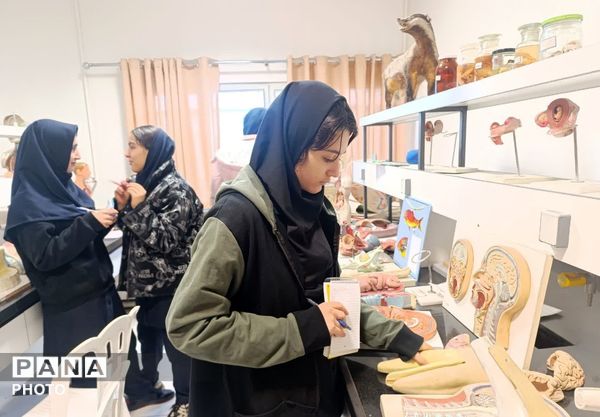 کارگاه علمی،آموزشی دانش‌آموزان دبیرستان اهل‌البیت(ع) ناحیه ۴ کرج