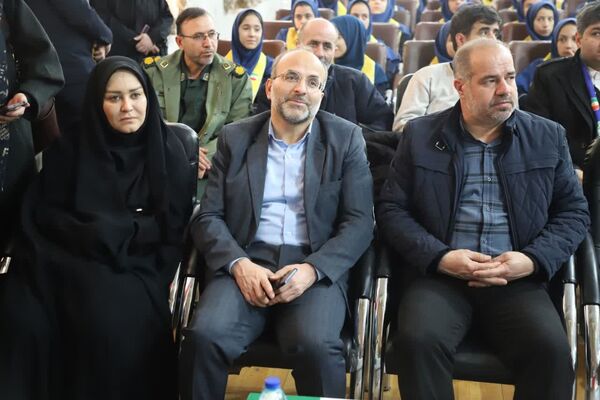 زنگ انقلاب در مدرسه خدیجه کبری ناحیه یک تبریز با حضور استاندار 