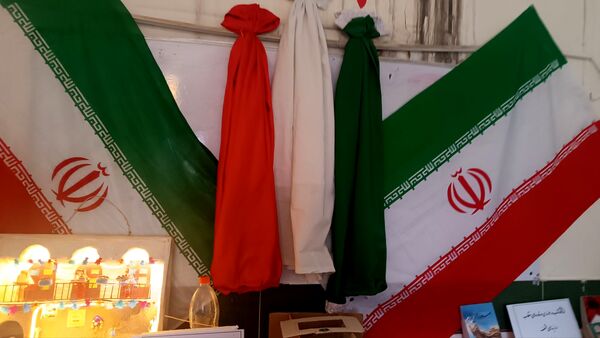 نمایشگاه ایرانمون در مدرسه خدیجه کبری شهرستان کیار