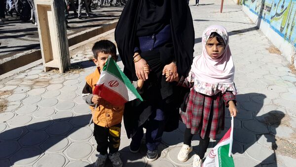 راهپیمایی باشکوه ۱۳ آبان در شهرستان بن 