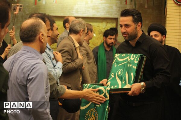 حضور خادمان حرم حضرت معصومه(س) در جمع کارکنان دادگستری همدان