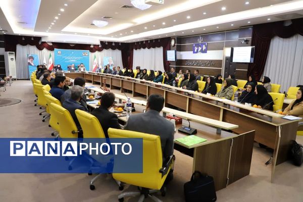 دوره توانمندسازی راهبران آموزشی درس تربیت بدنی نواحی و مناطق استان آذربایجان شرقی