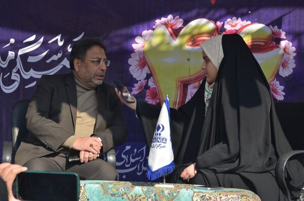 جشن باشکوه بهمن؛ حضور پرشور مردم و ثبت لحظات ماندگار