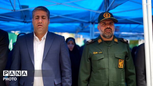 آیین گلباران محل شهادت شهید مرتضی مطهری با حضور مجید پارسا در منطقه ۱۲