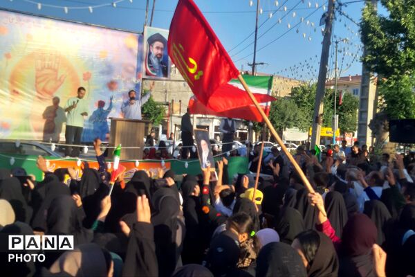 خیابان‌های لردگان، غرق در نور غدیر