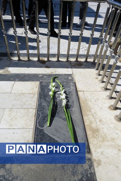 آیین غبارروبی و گلباران مزار شهدا شهرستان بجنورد 