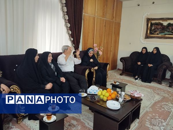 دیدار اعضای انجمن اسلامی هنرستان بصیرت آشخانه با همسر جانباز رسایی پور