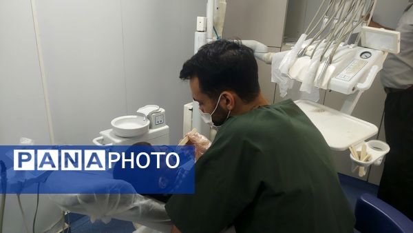 ارائه خدمات دندانپزشکی رایگان برای دانش‌آموزان مناطق کم برخوردار محمدشهر و ماهدشت کرج