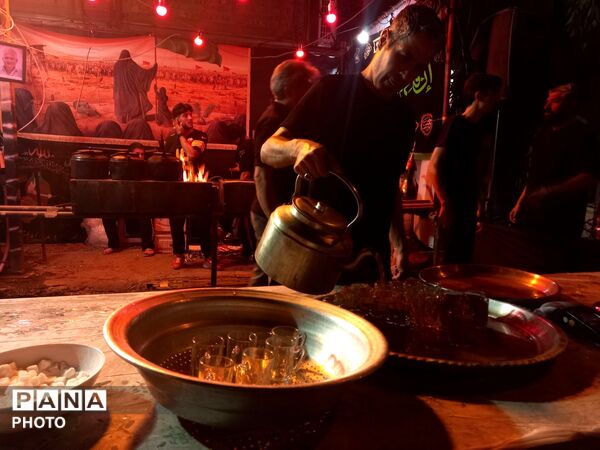 همراهی هیات زینب کبری(س) با کاروان نمادین اسرای کربلا