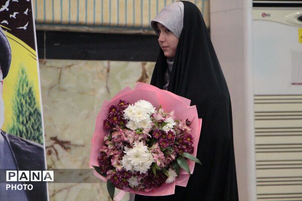 دعوت به «دخترانه‌ترین نماز جمعه»