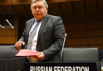 اولیانوف: آمریکا باید در مذاکرات با ایران اخاذی را کنار بگذارد