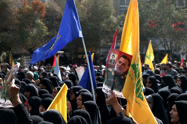 مراسم باشکوه تشیع شهید سردار نیلفروشان در مشهد مقدس 