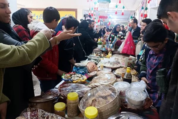 جشنواره آداب و رسوم و غذاهای سنتی شهرستان‌های فارس