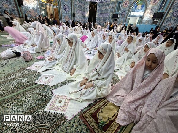 آغاز فصل تازه‌ای از بندگی برای دختران در جشن تکلیف
