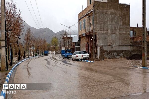 بارش شدید  باران بهاری و اب گرفتگی معابر شهر بار