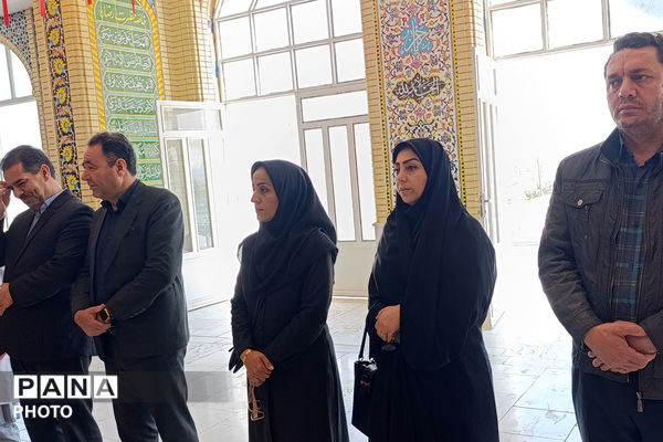 ادای احترام به شهدا و تجلیل از مربیان بهداشت در خراسان شمالی
