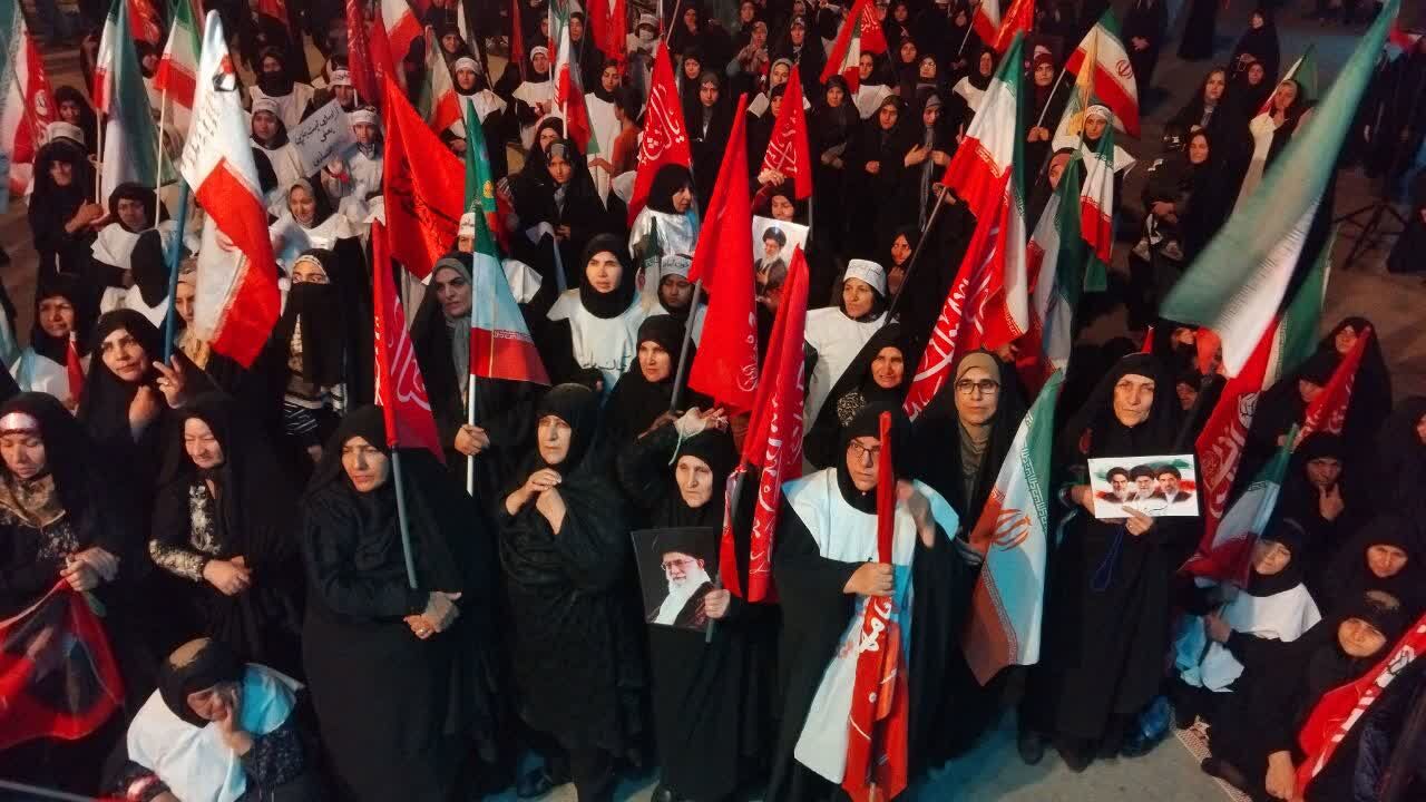 همزمان با سراسر کشور؛ صد و هفتاد و ششمین شب «بیعت با رهبری» در نورآباد