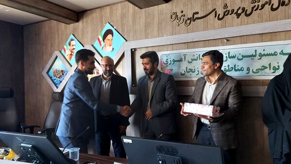 نشست مسئولان سازمان دانش‌آموزی استان زنجان