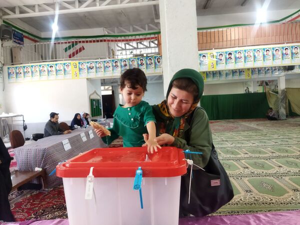 انتخابات چهاردهمین دوره ریاست‌جمهوری در شهر راز