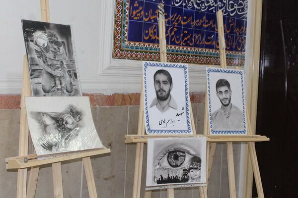 آیین افتتاحیه نمایشگاه هنری «ماها» در هنرستان شهید تاجیک بهارستان‌دو