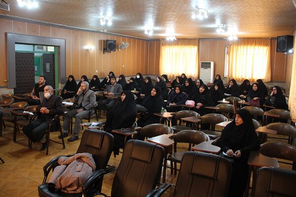 برگزاری برنامه روشنگری به مناسبت دهه بصیرت 