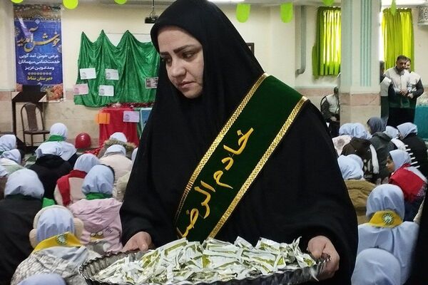 مراسم چهارشنبه‌ امام‌ رضایی در بهارستا‌ن دو