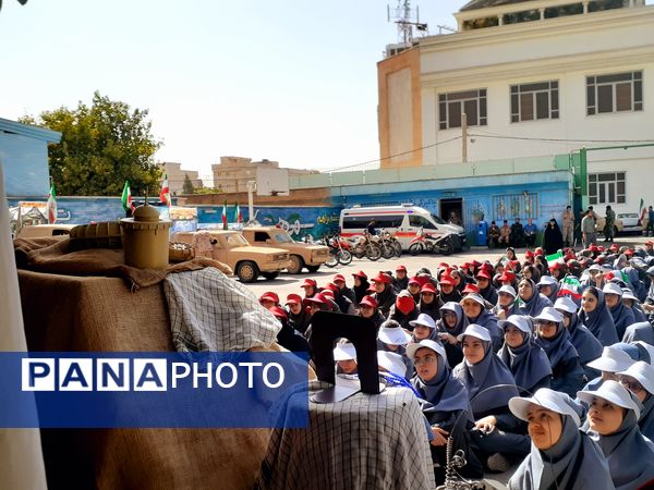 گرامیداشت هفته دفاع مقدس و زنگ مهر در مدرسه شایستگان