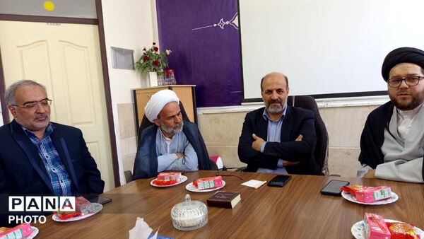 آیین تقدیر از دانش آموزخبرنگاران پانا ناحیه چهار قم