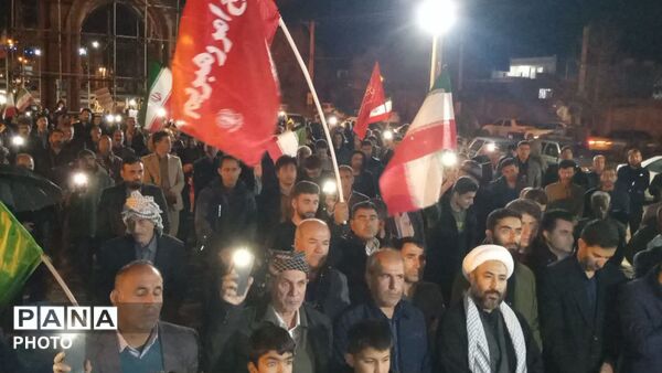 اتحاد فرهنگیان، دانش‌آموزان و مردم کوهنانی شب بیعت با رهبری