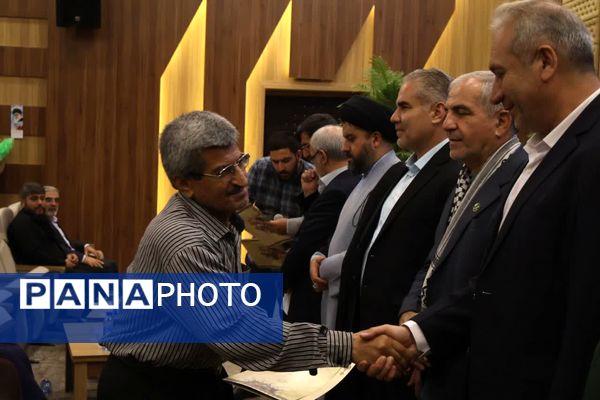 یادواره‌ای به وسعت دلتنگی شهدا در محمدشهر